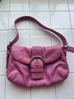 Authentic Vintage Coach Rose Pink Leather Shoulder Bag with Buckle Accent